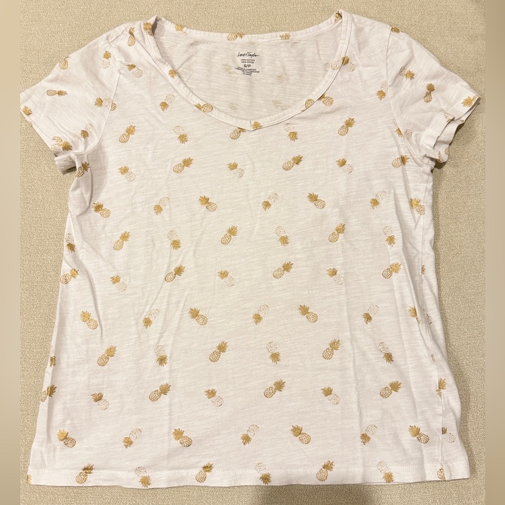 Lord & Taylor White Pineapple Print Cotton Tee in Size S